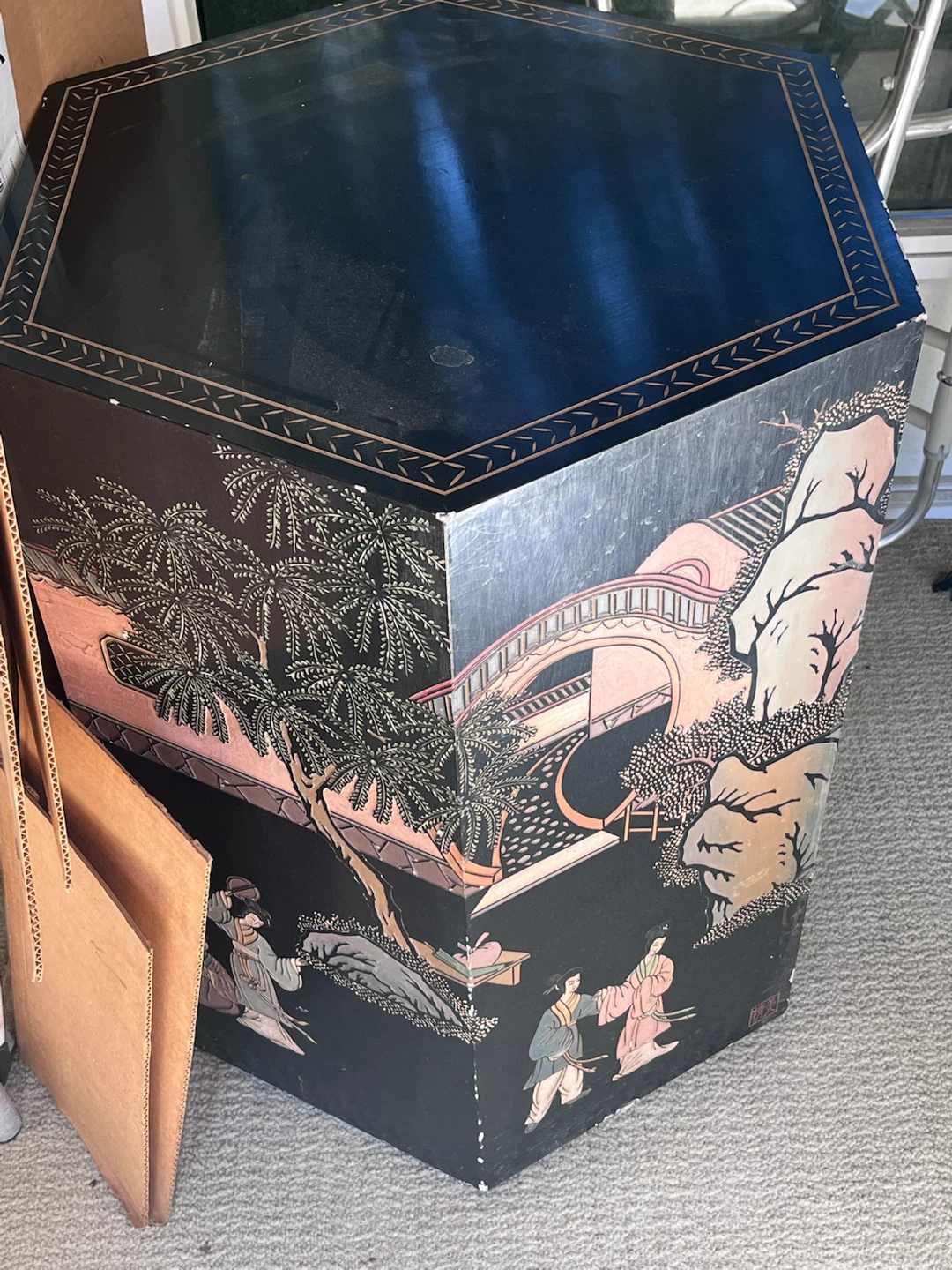 Black Lacquer Hexagonal Side Table - photo 3