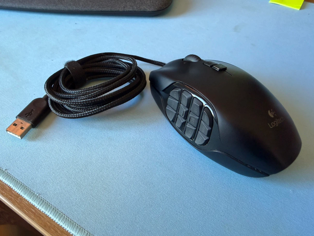 Logitech G600 MMO Gaming Mouse