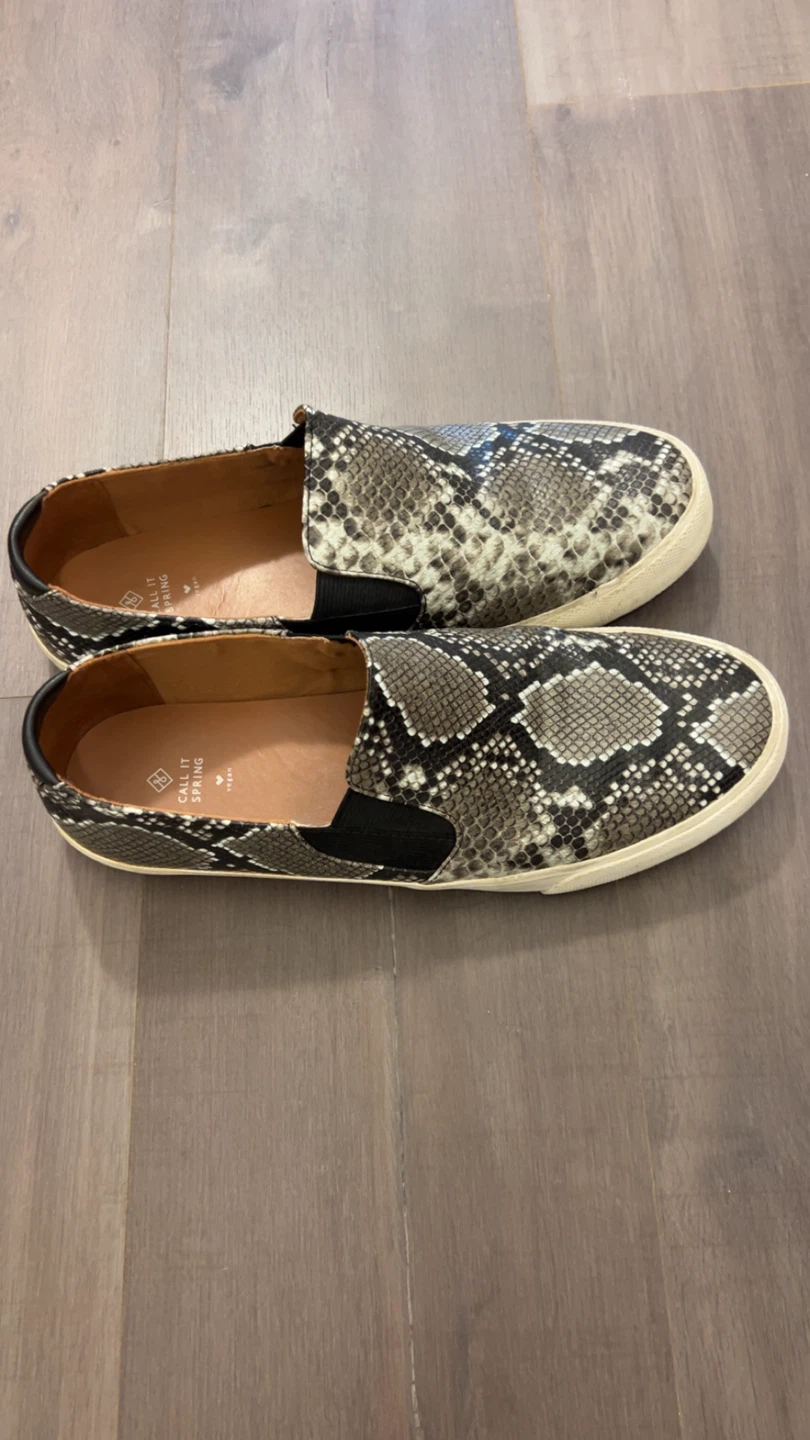Call It Spring Snakeskin Slip-Ons Size 9.5 - photo 2