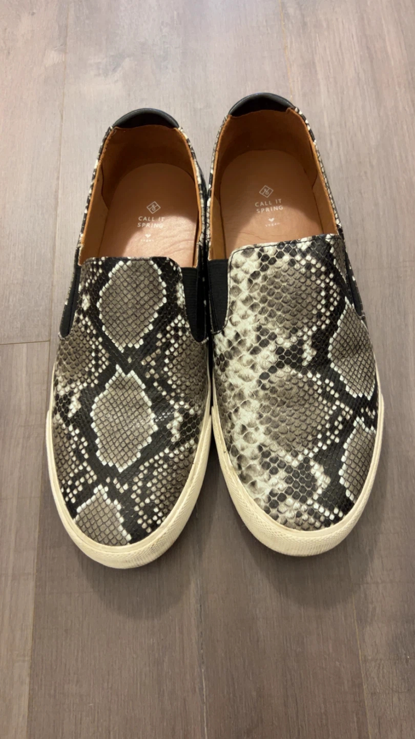 Call It Spring Snakeskin Slip-Ons Size 9.5 - photo 3