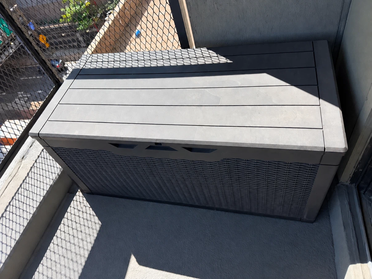 100 Gallon Outdoor Deck Box