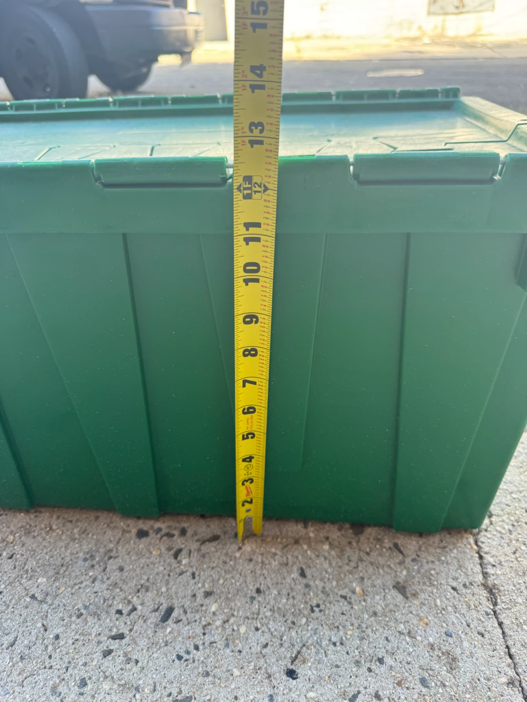 5-Green Plastic Attached Lid Storage Bin 27x17x12 - photo 3