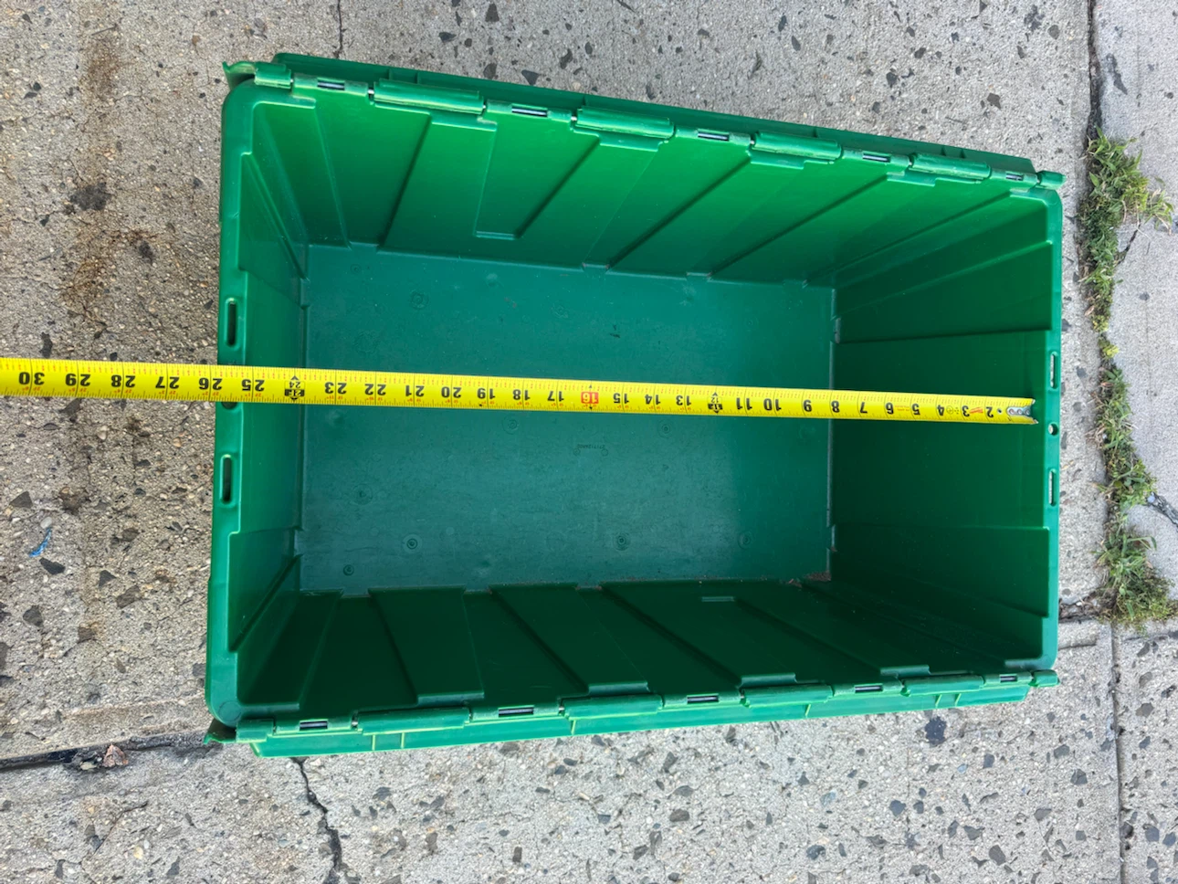 5-Green Plastic Attached Lid Storage Bin 27x17x12 - photo 5