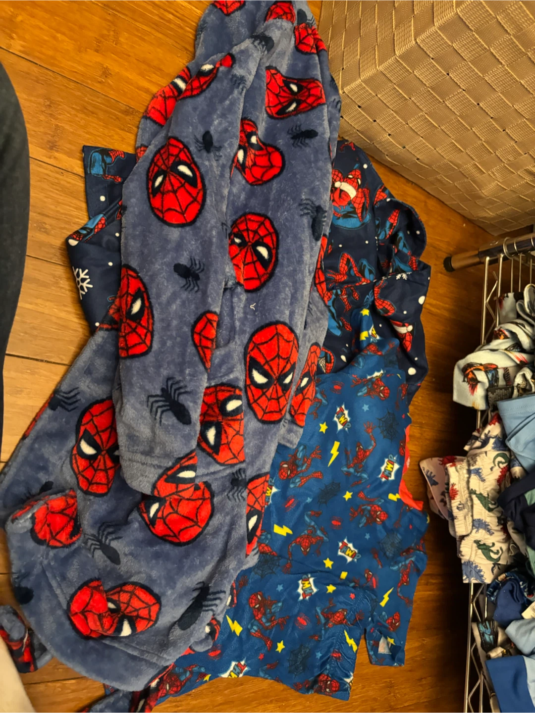 Spiderman and Grinch Pajama Bundle - photo 3