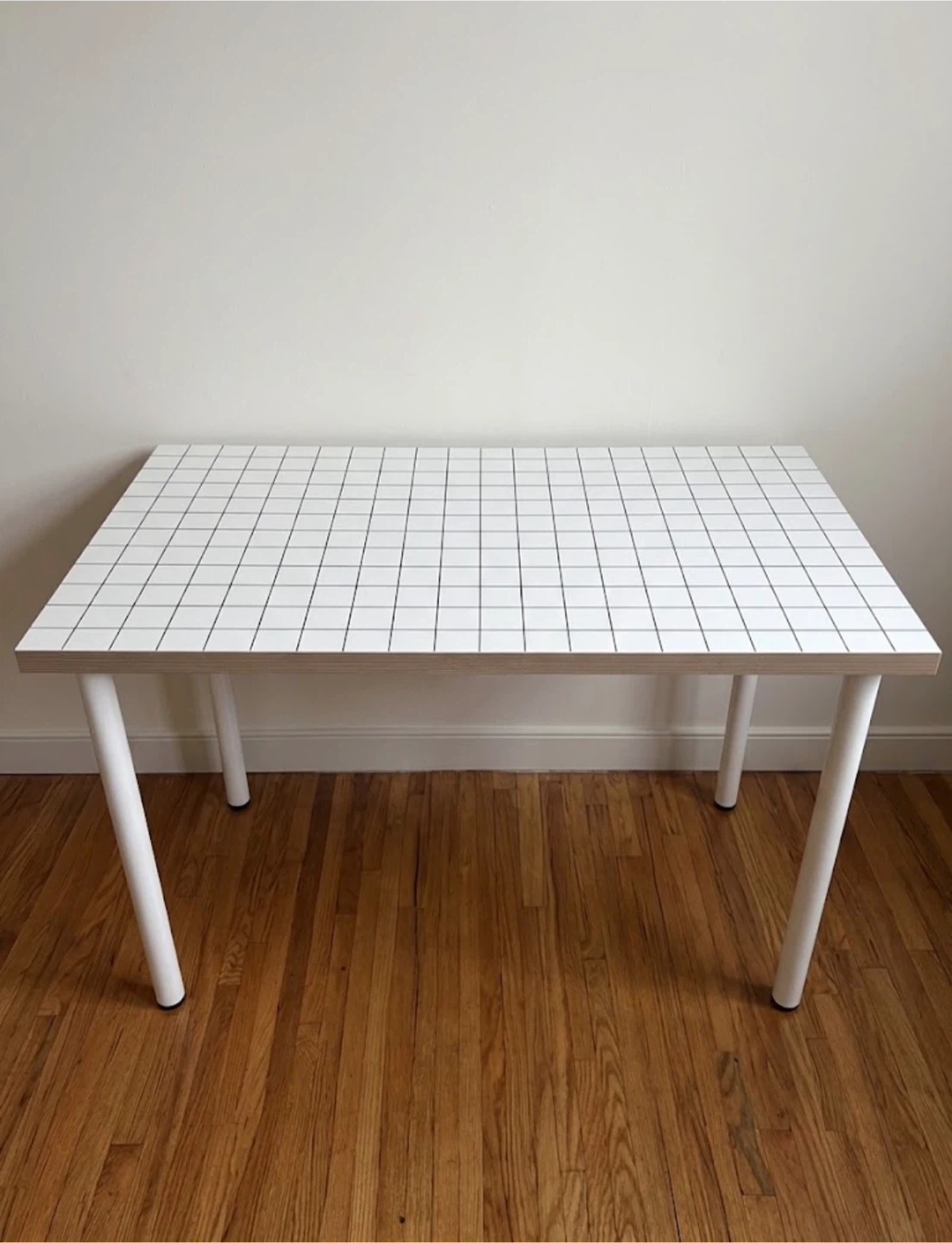 white table free