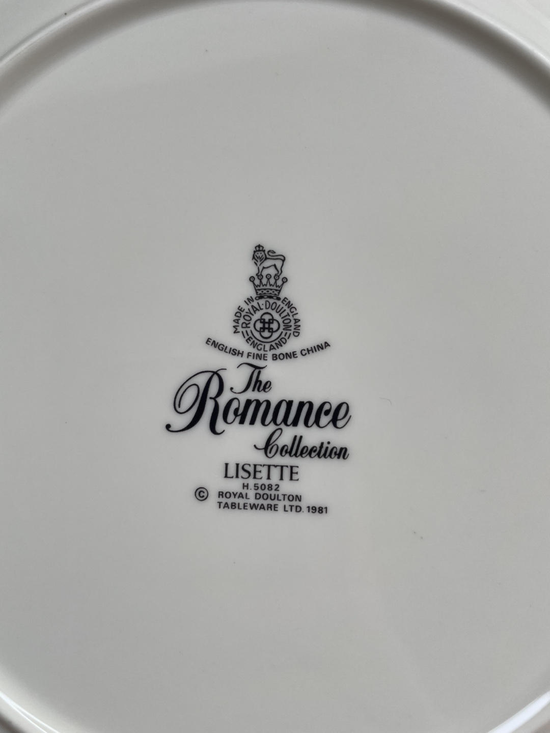 Vintage Royal Doulton Lisette Romance Collection 12 pc set - photo 3