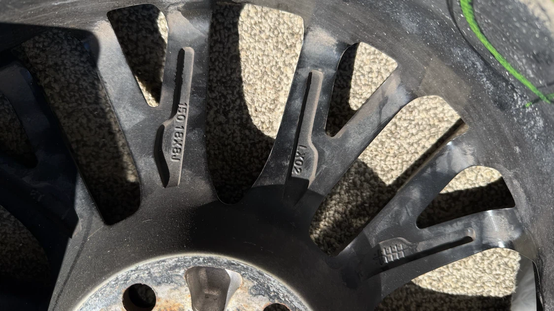 Black Alloy Vehicle Rim 18x8J - photo 4