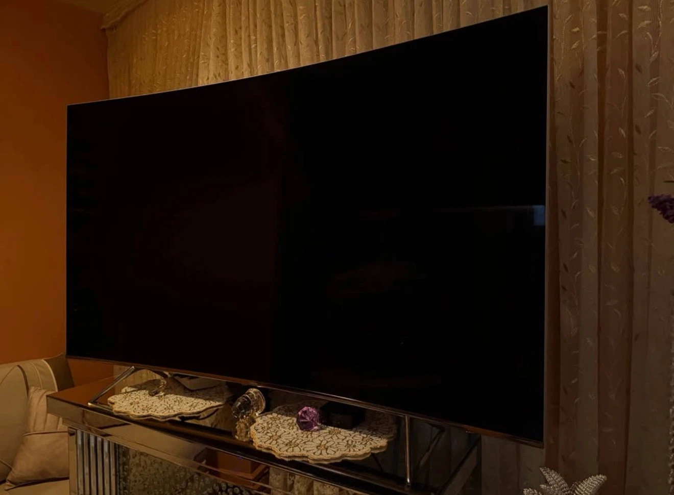 Samsung Curved Smart TV - photo 2