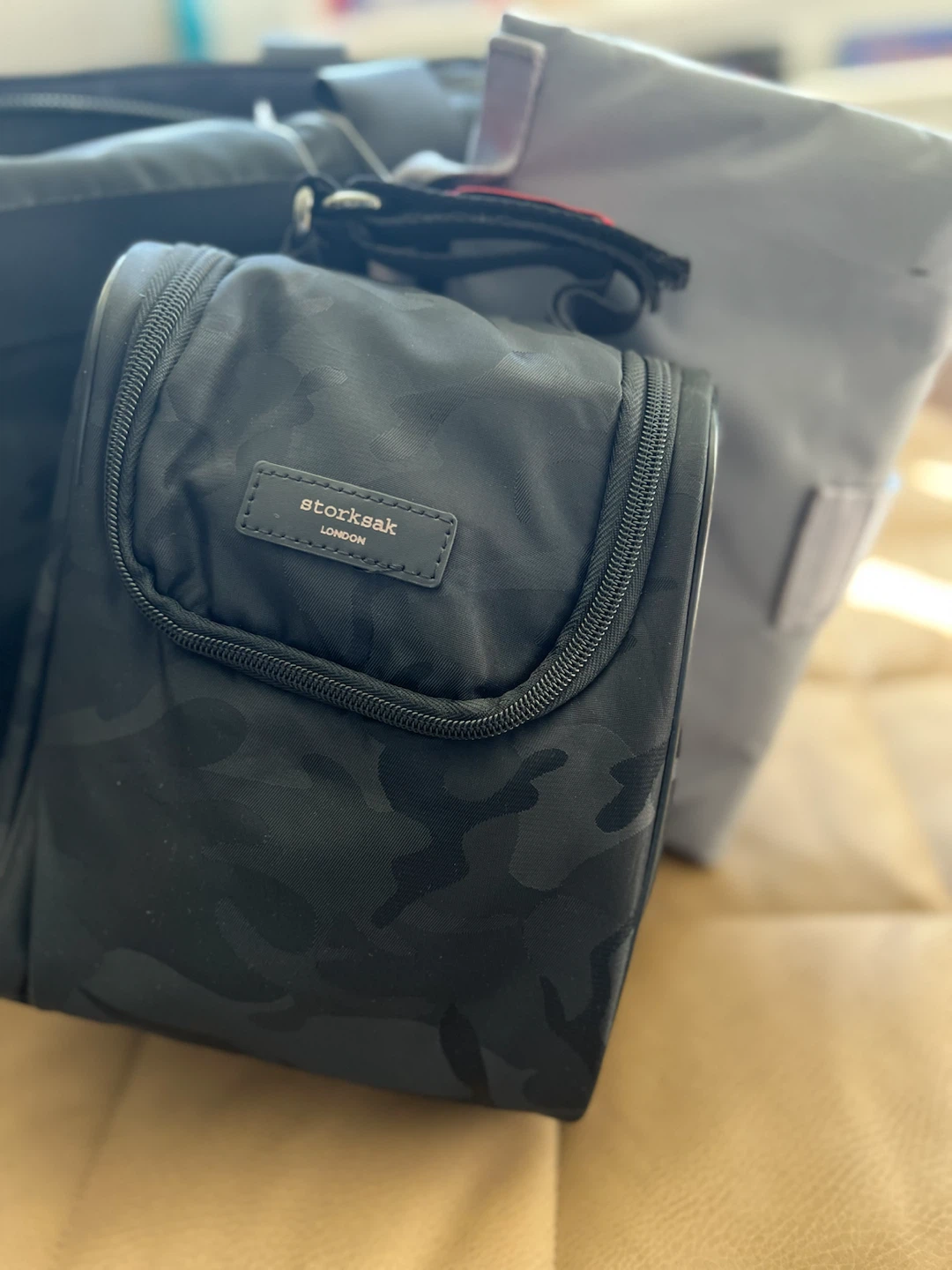 Luxury Brand New Hospital Bag / Diaper Bag - photo 4