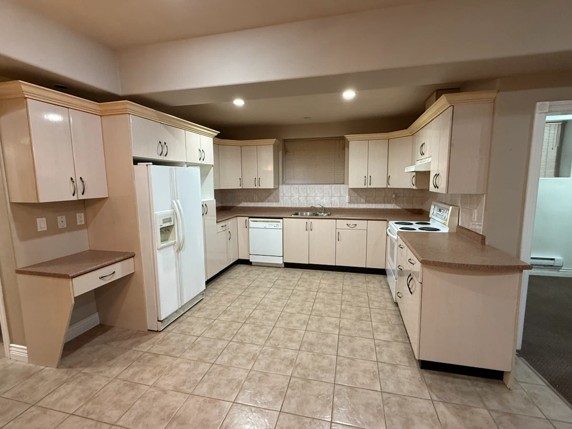 2 Bedroom Basement Suite For Rent - Westwood Plateau Coquitlam - photo 3