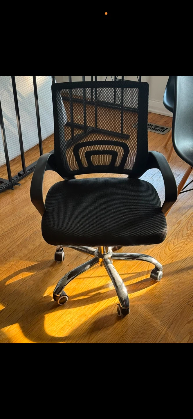 Black Mesh Office Chair
