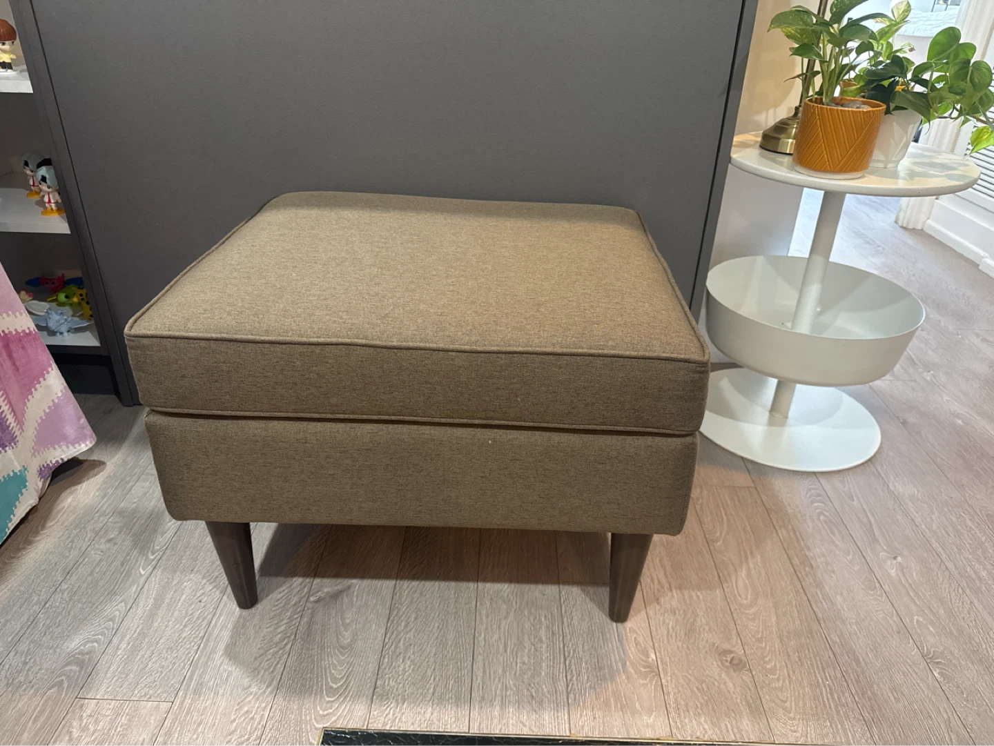 Moving sale sofa, ottoman and throws - photo 2