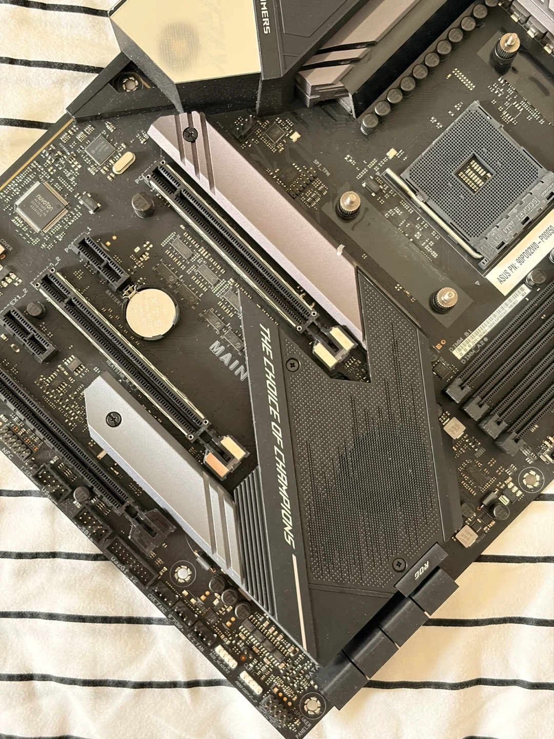 ASUS ROG Strix GA35DX Motherboard - photo 3