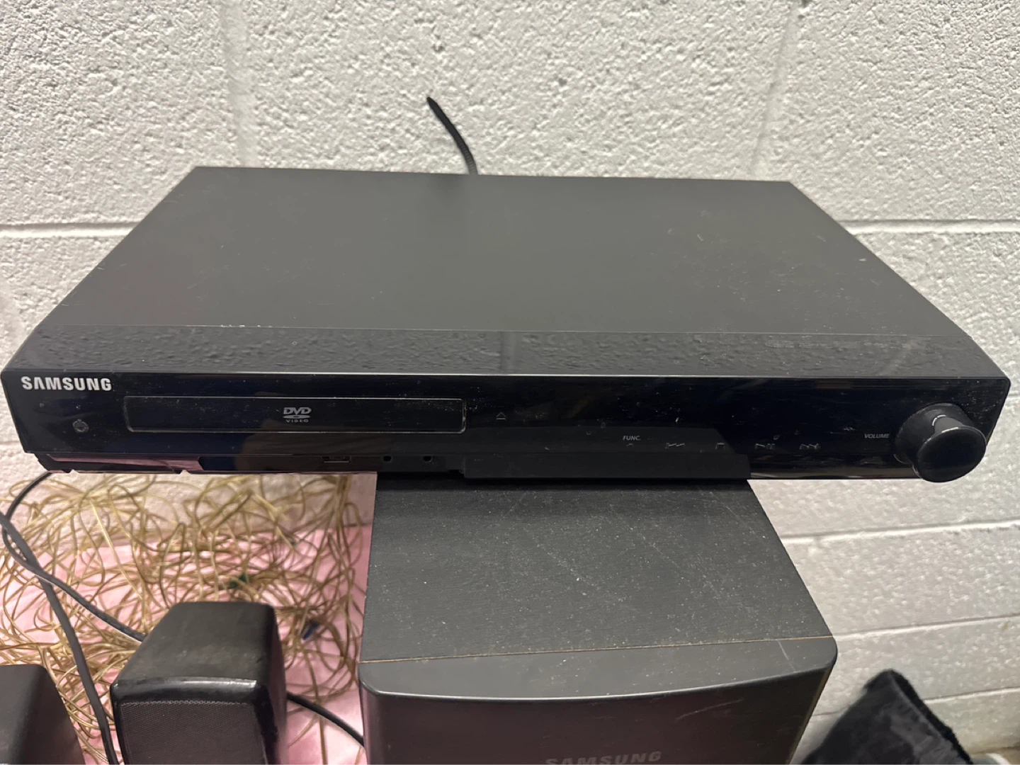Samsung 5.1 Channel DVD Home Theater System - photo 3