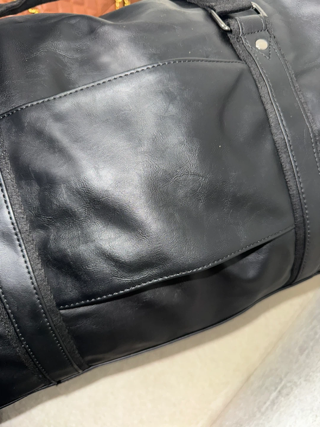 Black Large Duffel Bag with luggage sleeve. - photo 4