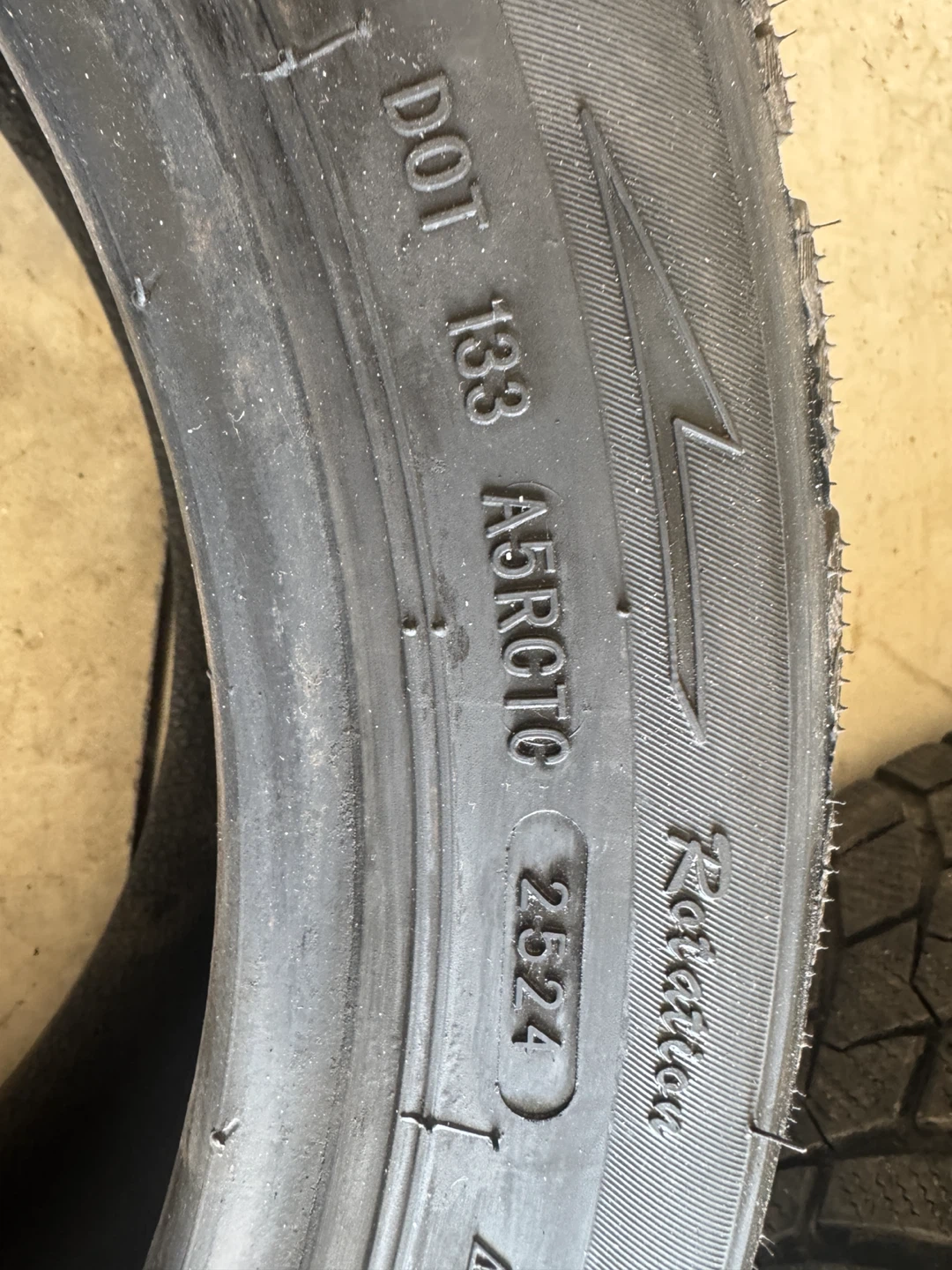 215/50R17 Winter Tires (Set of 4) – Haida HD617 (DOT 2524) - photo 4