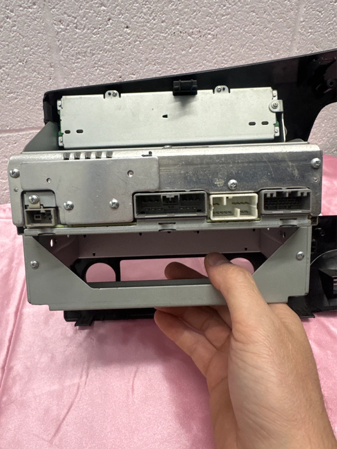 Honda Civic OEM Factory Radio Head Unit NH608L - photo 3