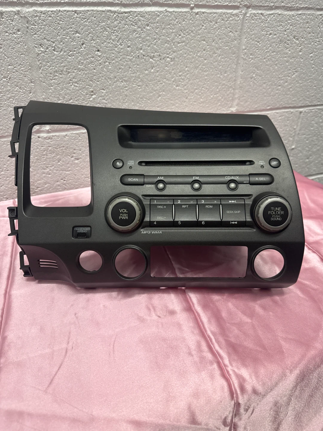 Honda Civic OEM Factory Radio Head Unit NH608L