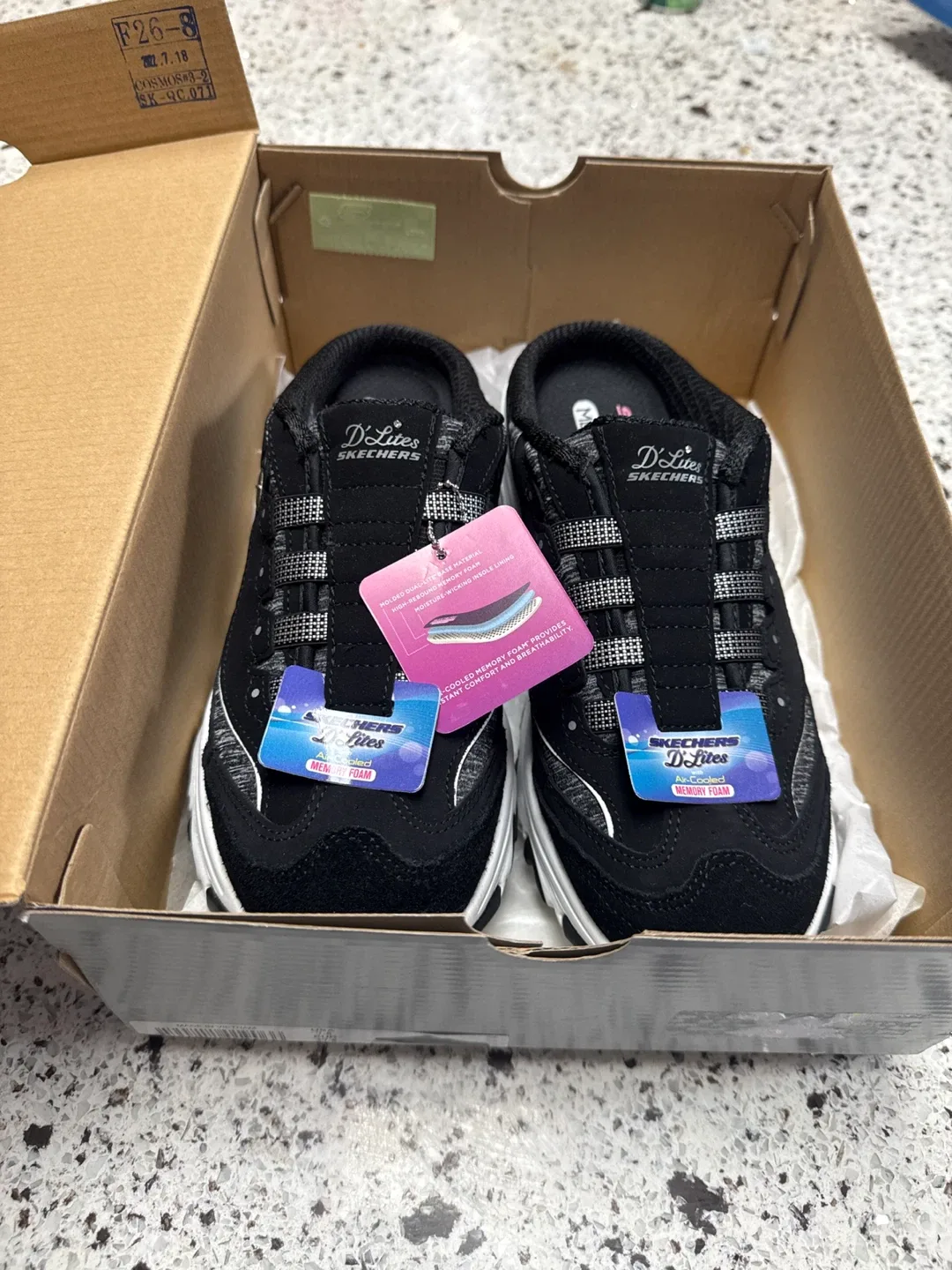 Skechers D'Lites Resilient Black Shoes Size 7.5 - photo 2