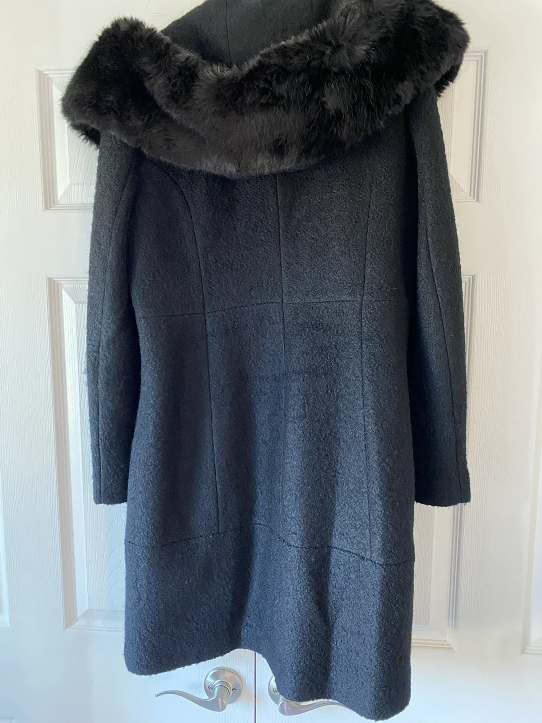 Novelti Black Wool-Blend Coat with Faux Fur Hood - photo 3