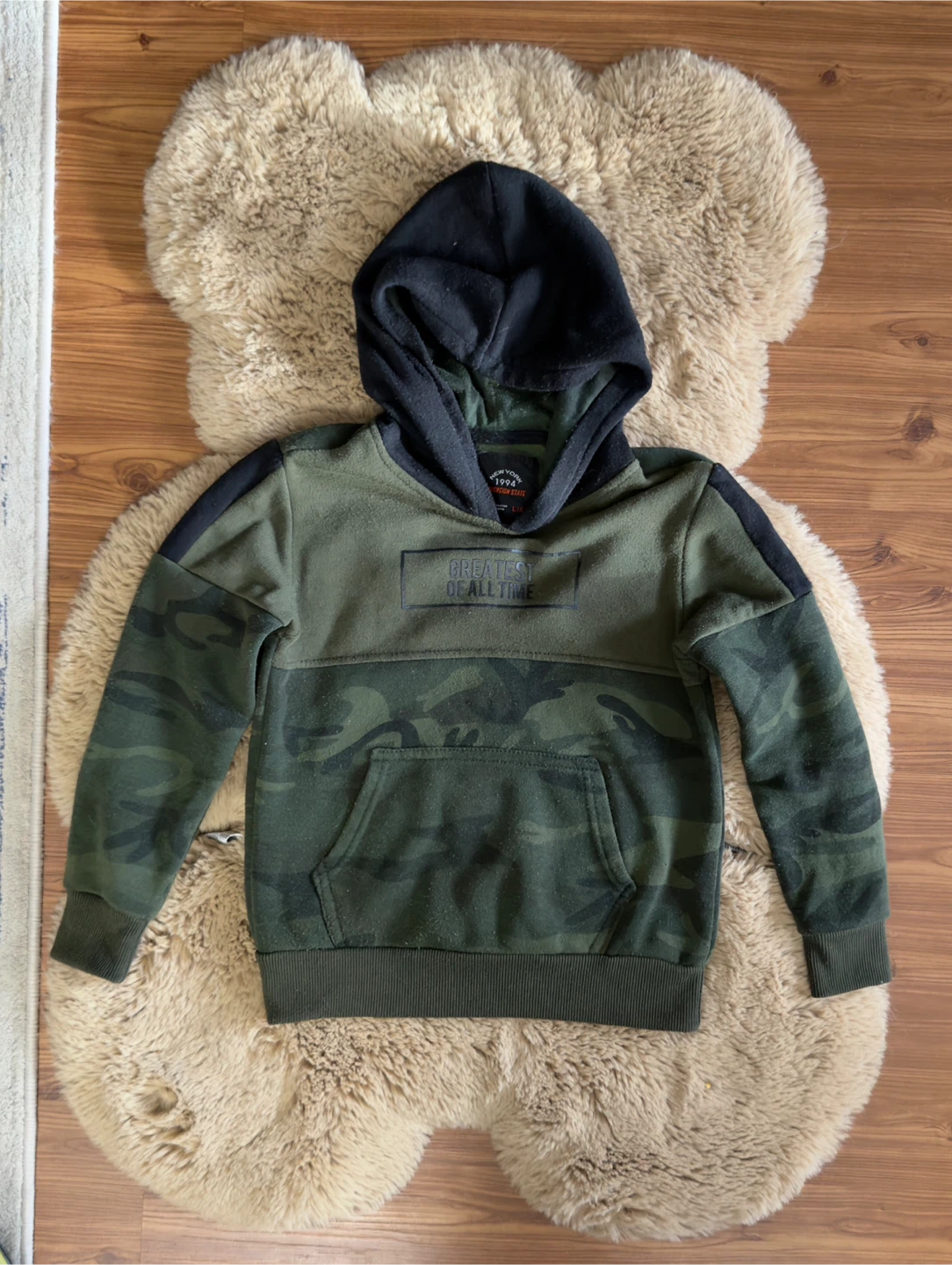 New York 1994 Boys Camo Hoodie. Size 6