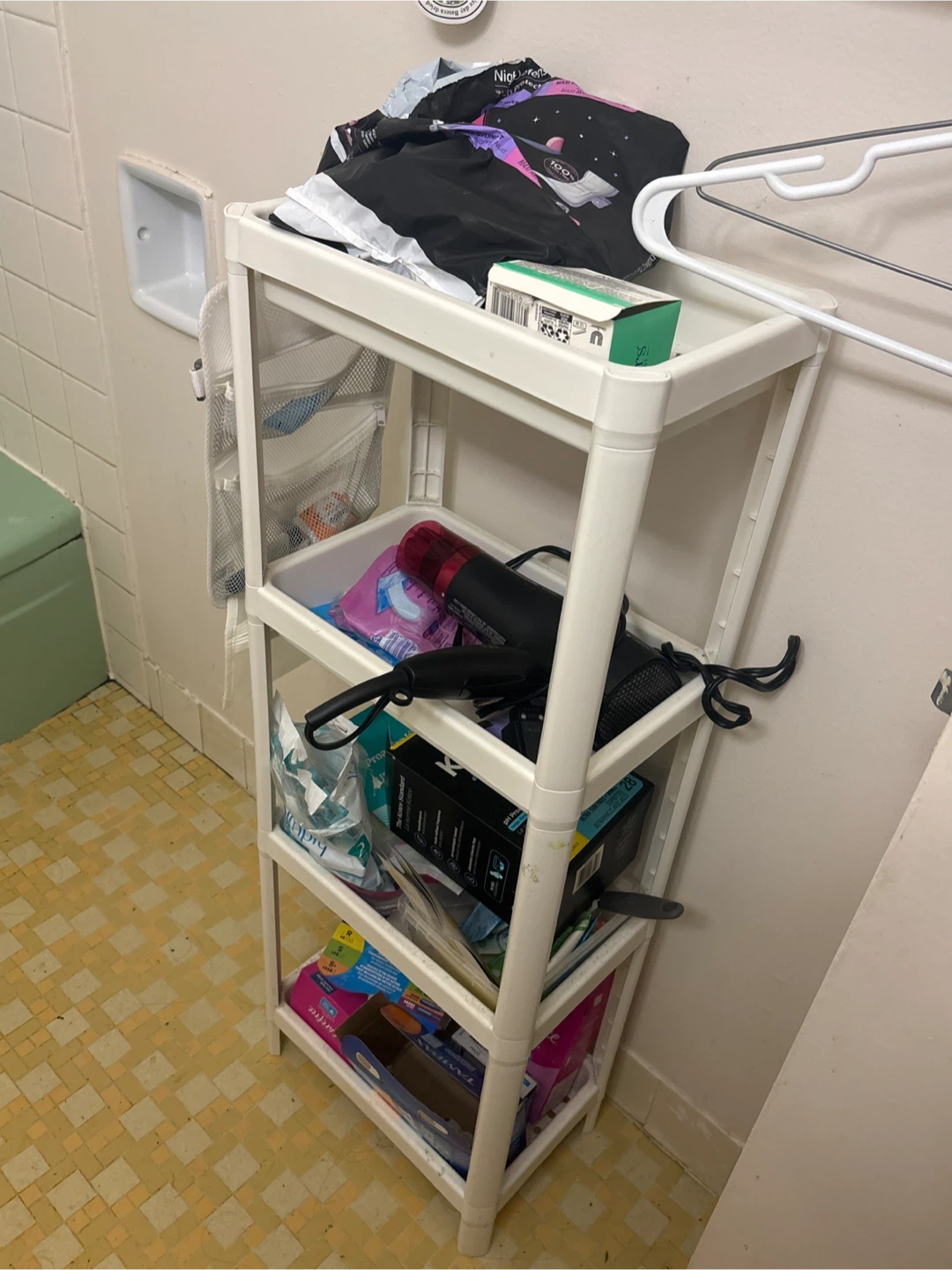 Free 4 tier plastic