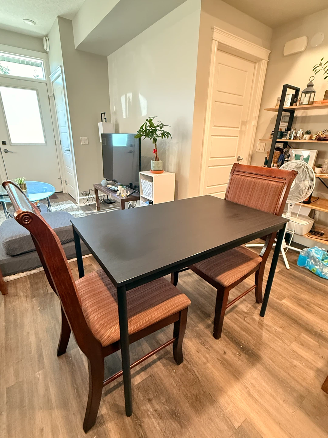 Dining table set with four chairs - photo 2