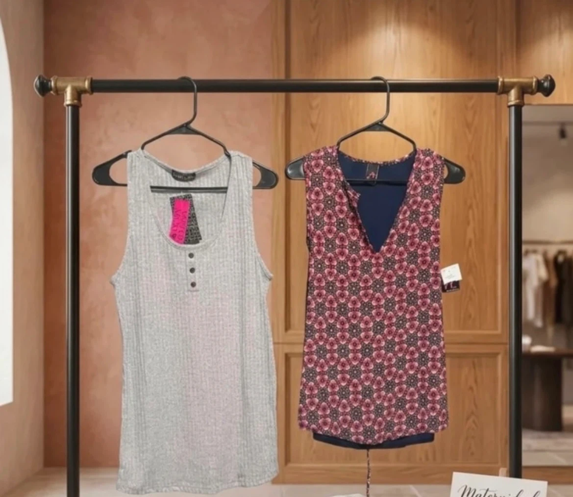 Two Maternity Sleeveless Tops size M - photo 2
