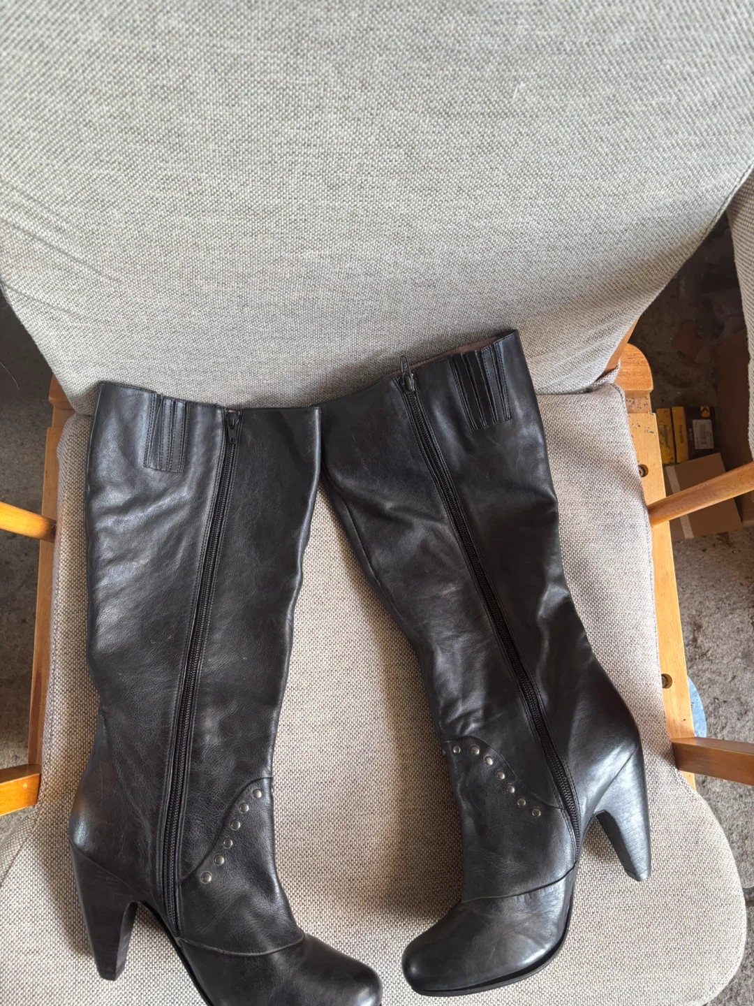 Biviel Black Leather Heeled Boots - photo 2