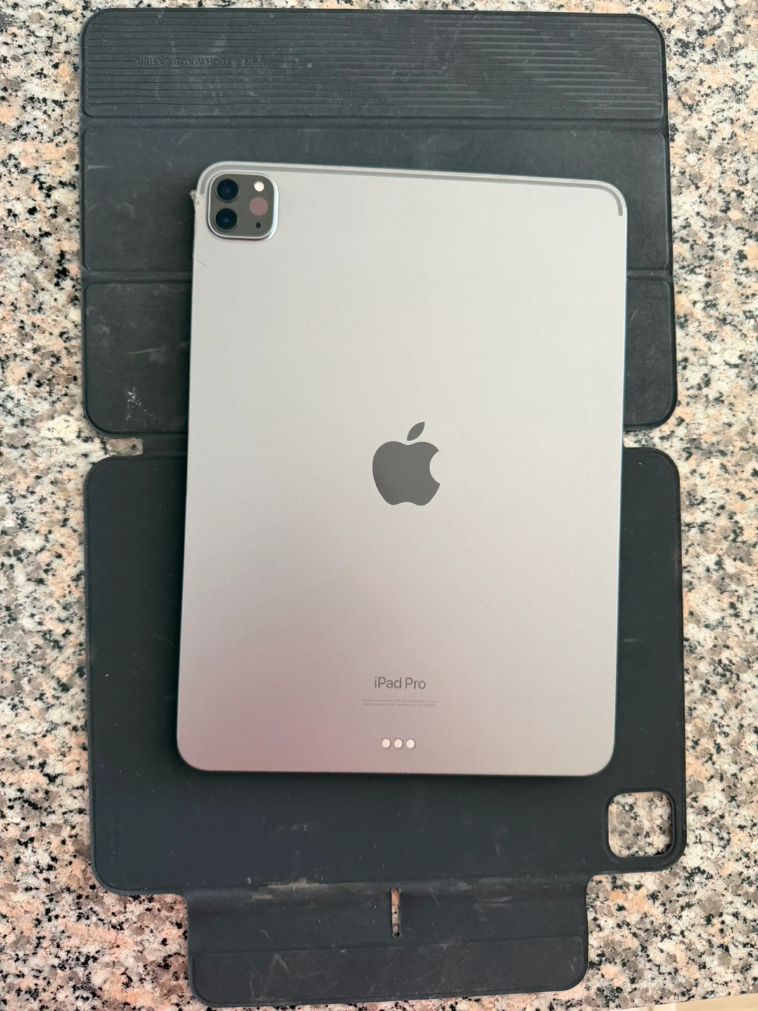 Apple iPad Pro 11-inch 4th Generation 128GB - photo 2