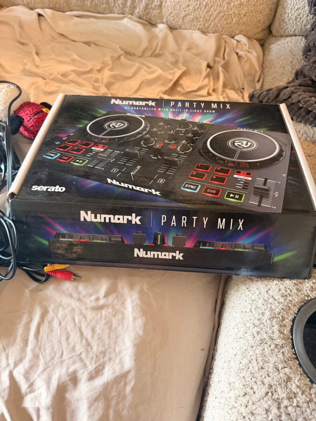 Numark Party Mix DJ Controller - photo 2