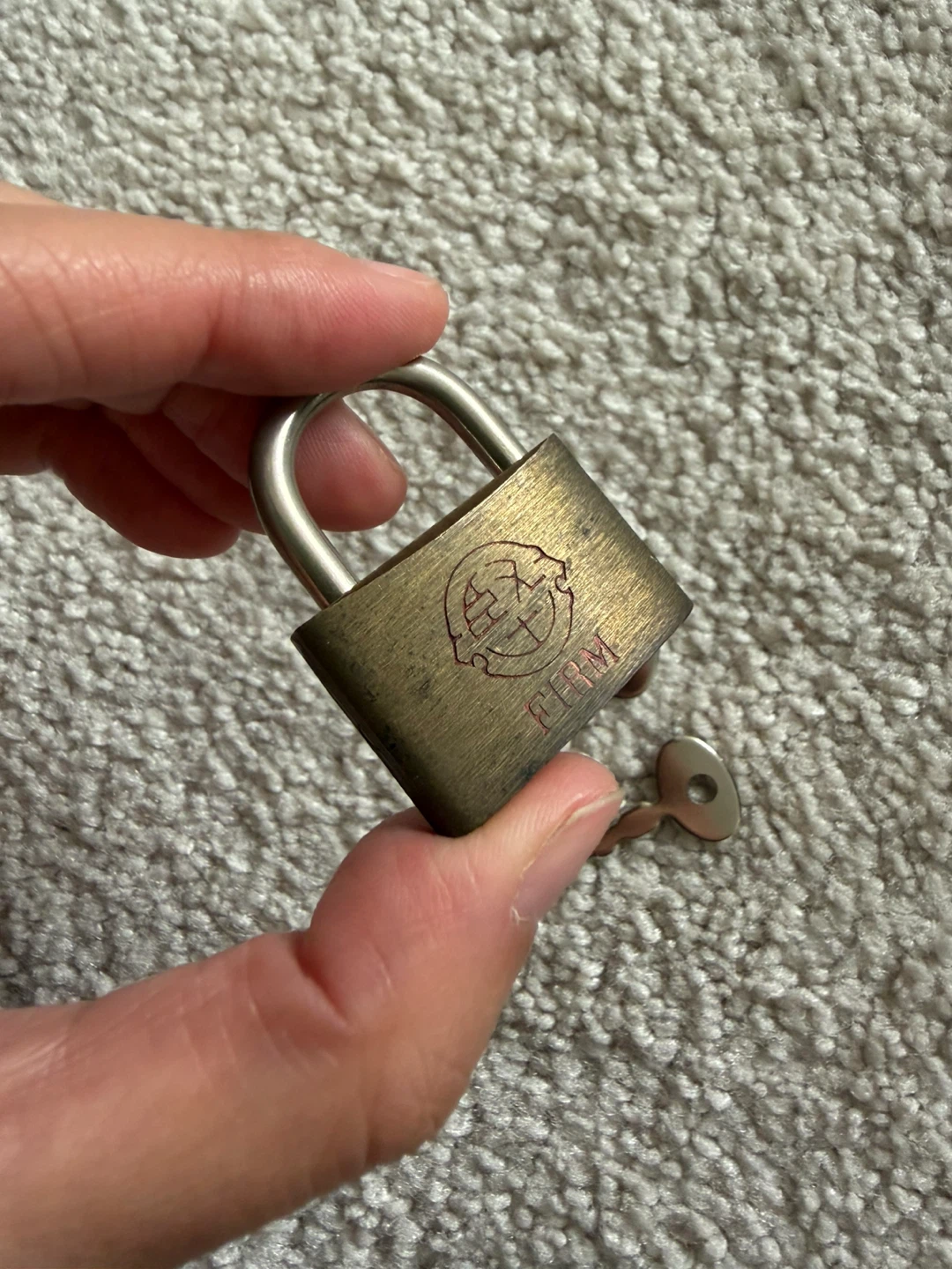 Firm Brass Padlock with 3 Keys - photo 2