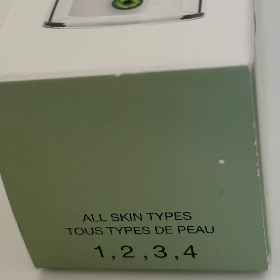 Clinique Even Better Clinical Dark Spot Corrector - photo 2