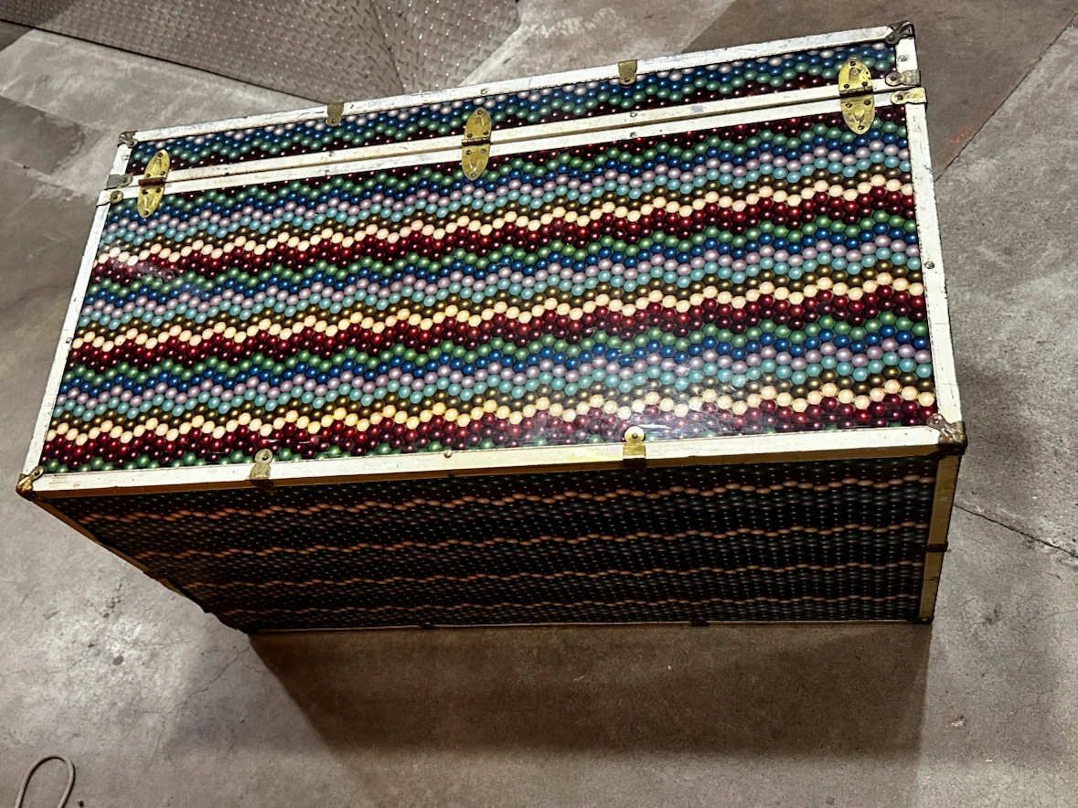 Vintage Union Trunk With Rare Colourful  Finish - photo 5