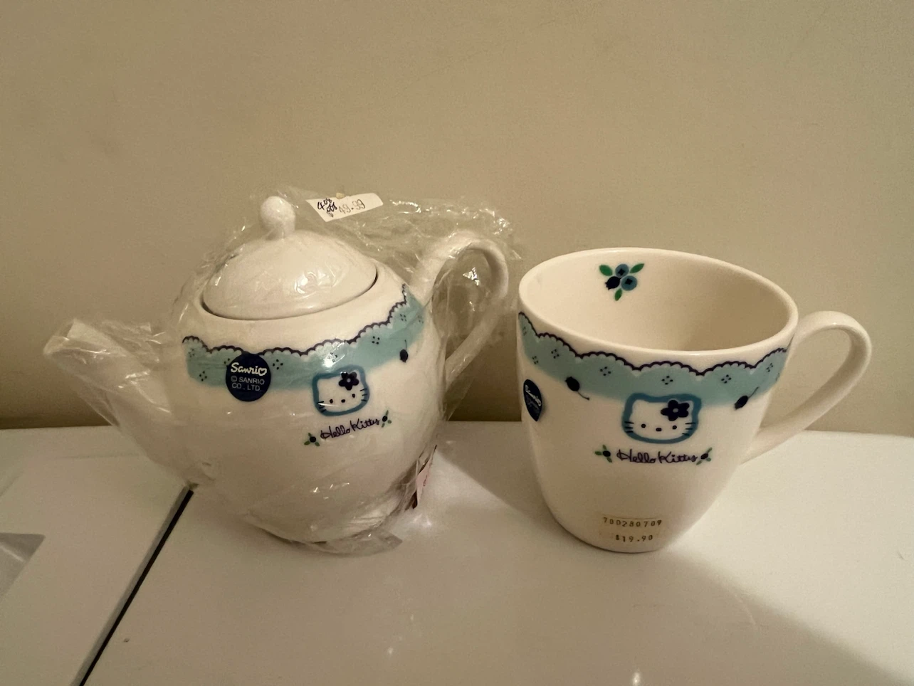 Sanrio Hello Kitty Teapot and Mug Set