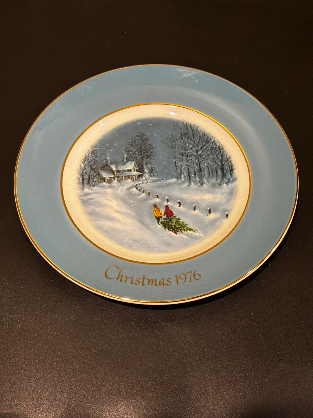 1976 Avon Christmas Plate - Third Edition