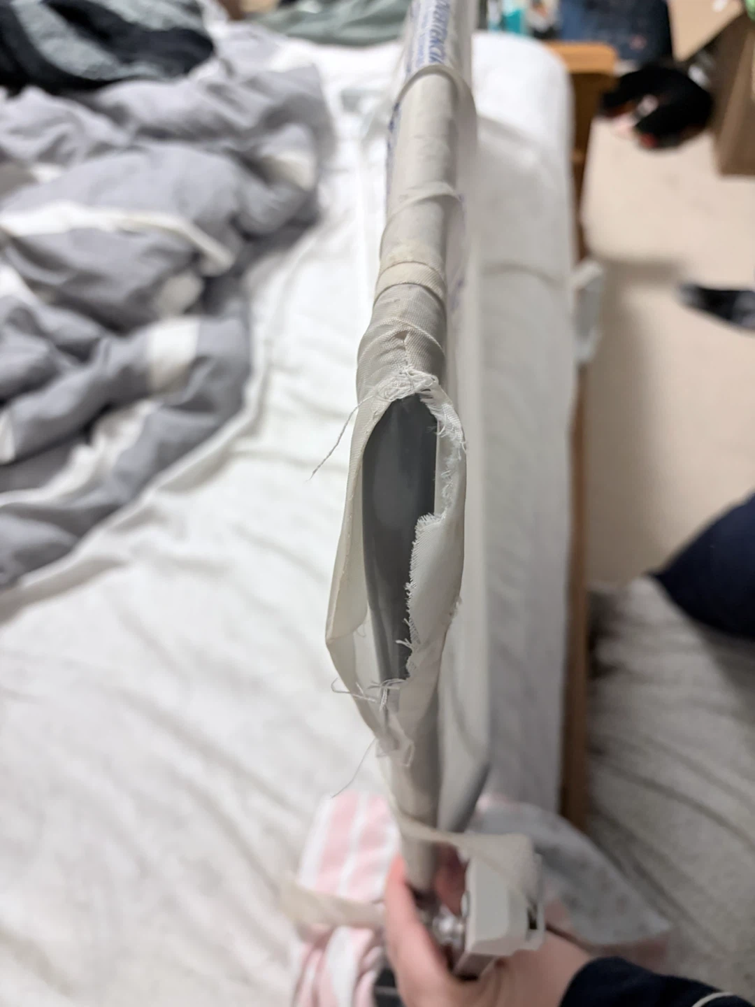 Regalo Bed Rail - photo 2