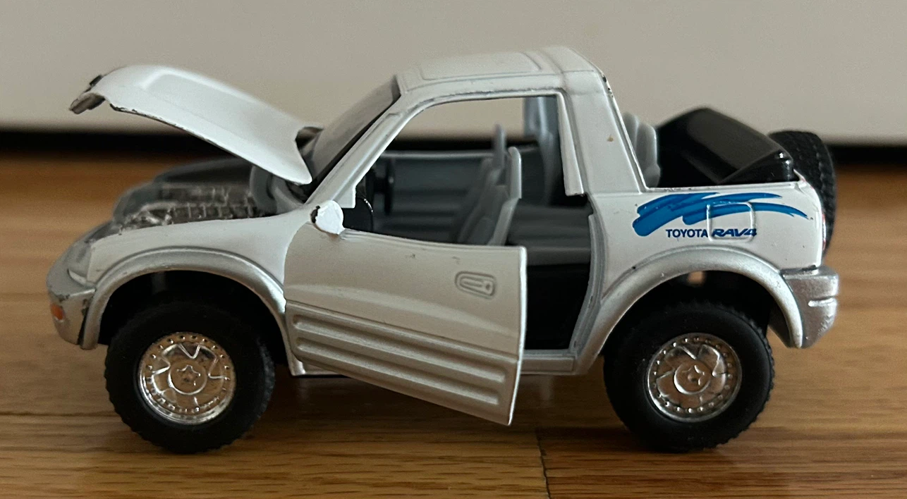 Toyota RAV4 Die-Cast Model - photo 2