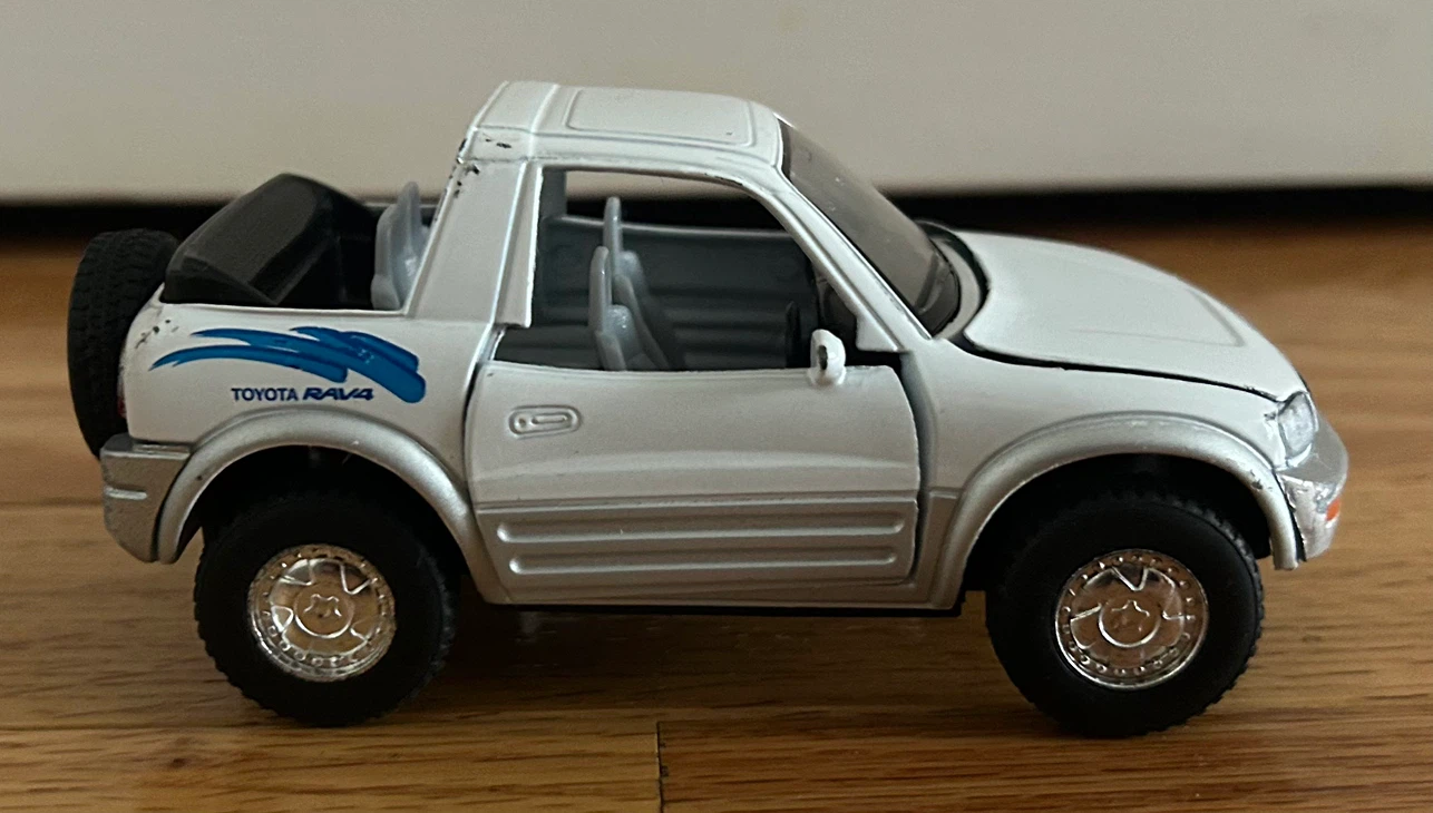 Toyota RAV4 Die-Cast Model - photo 5