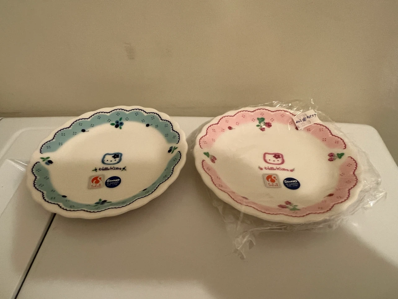 Sanrio Hello Kitty plate and bowl set - photo 3