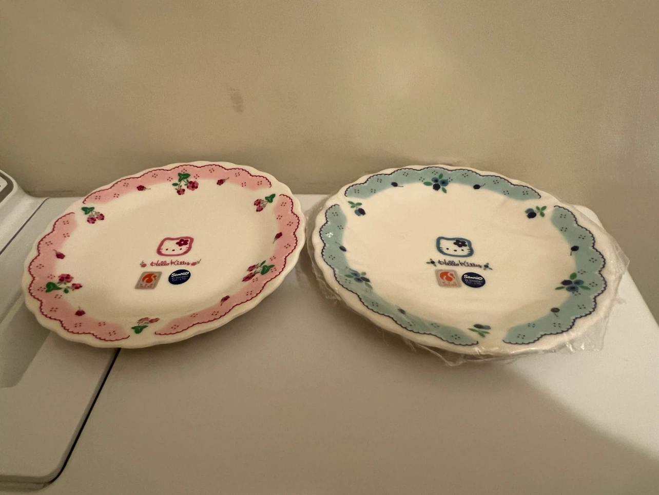 Sanrio Hello Kitty plate and bowl set - photo 4