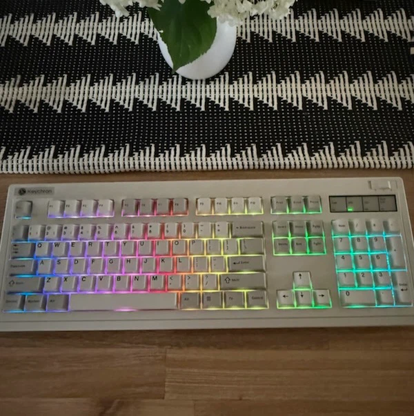 New Keychron R6 Wireless Retro Mechanical Keyboard - photo 3