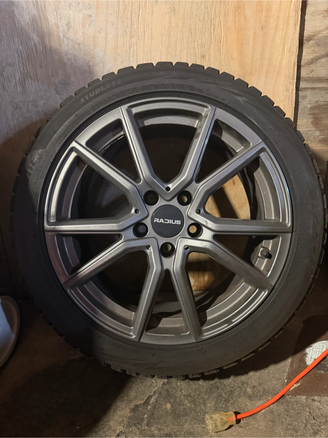 Bridgestone Studless Tires with Radius Wheels - photo 2