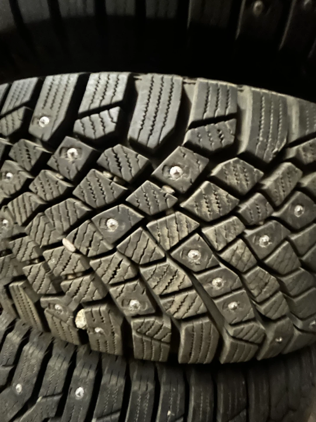 Set of 4 Winter Studded Tires 205 55 16 - photo 3