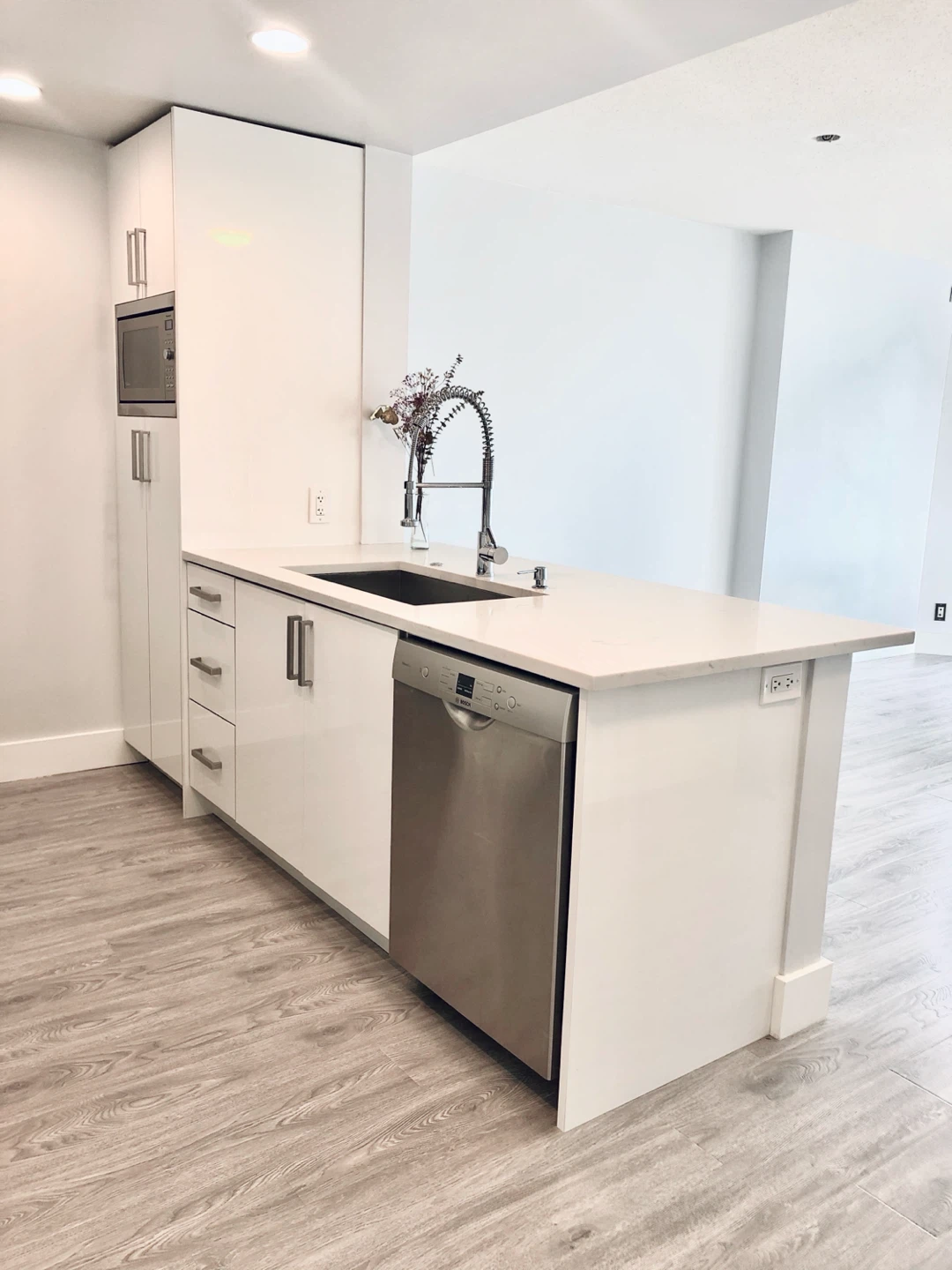 [FURNISHED] 2 Bedrooms in Yaletown - photo 4