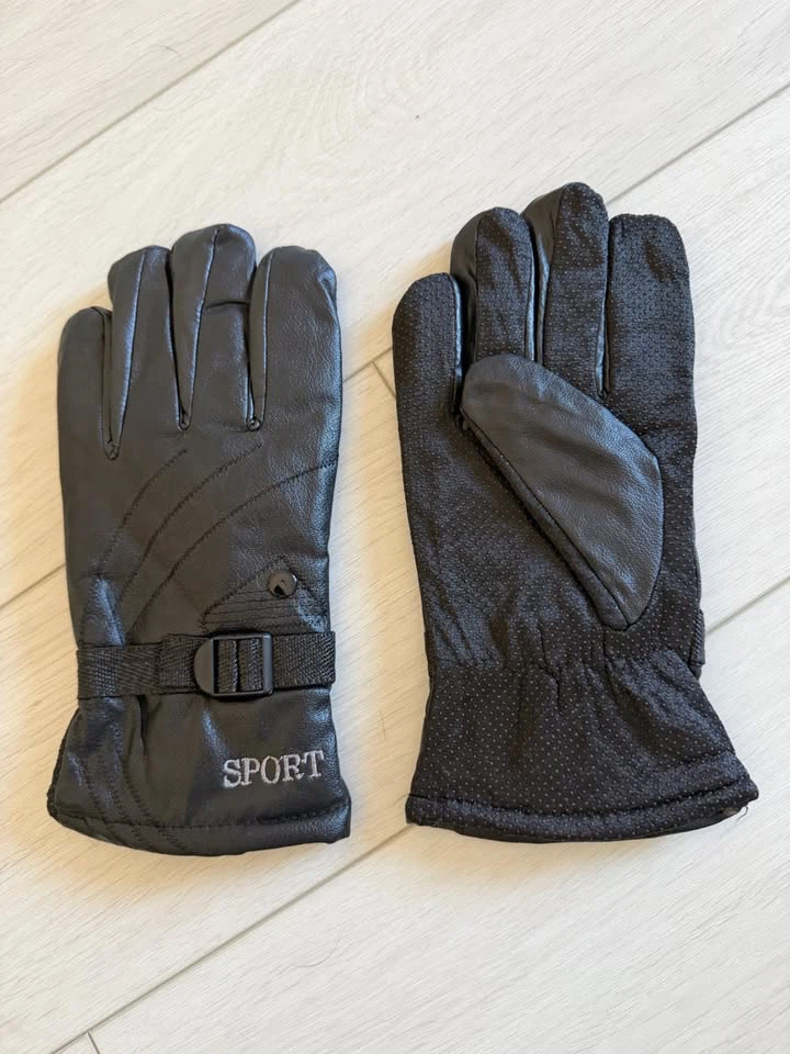 Black Sport Large Winter Gloves