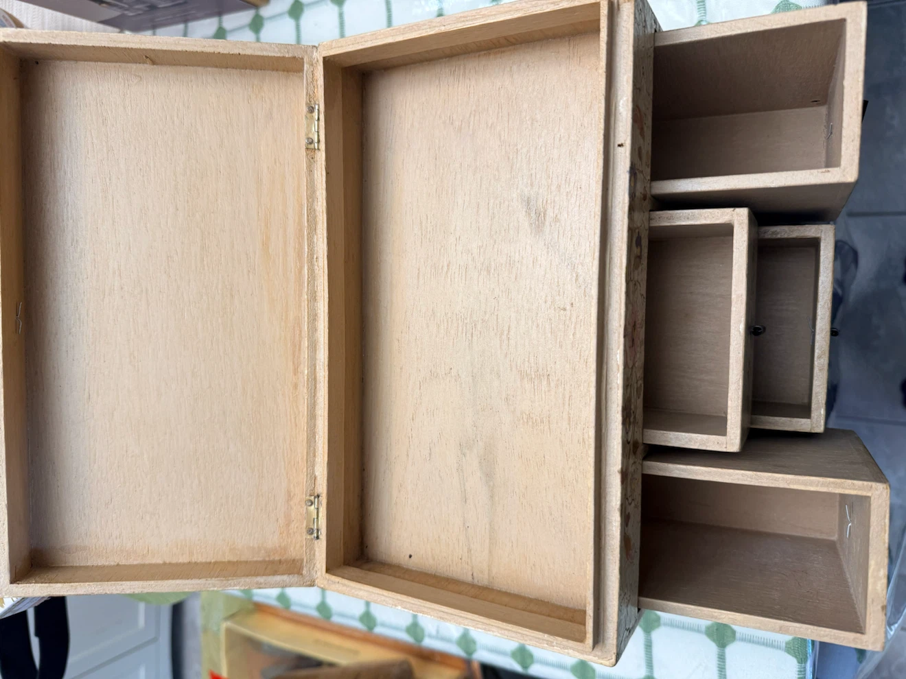 Vintage-Style Decorative Wood Jewelry Box - photo 2