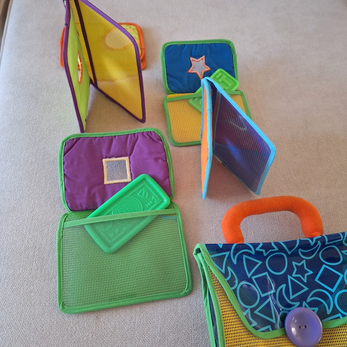 Manhattan Toy Baby Activity Carry Case - photo 4