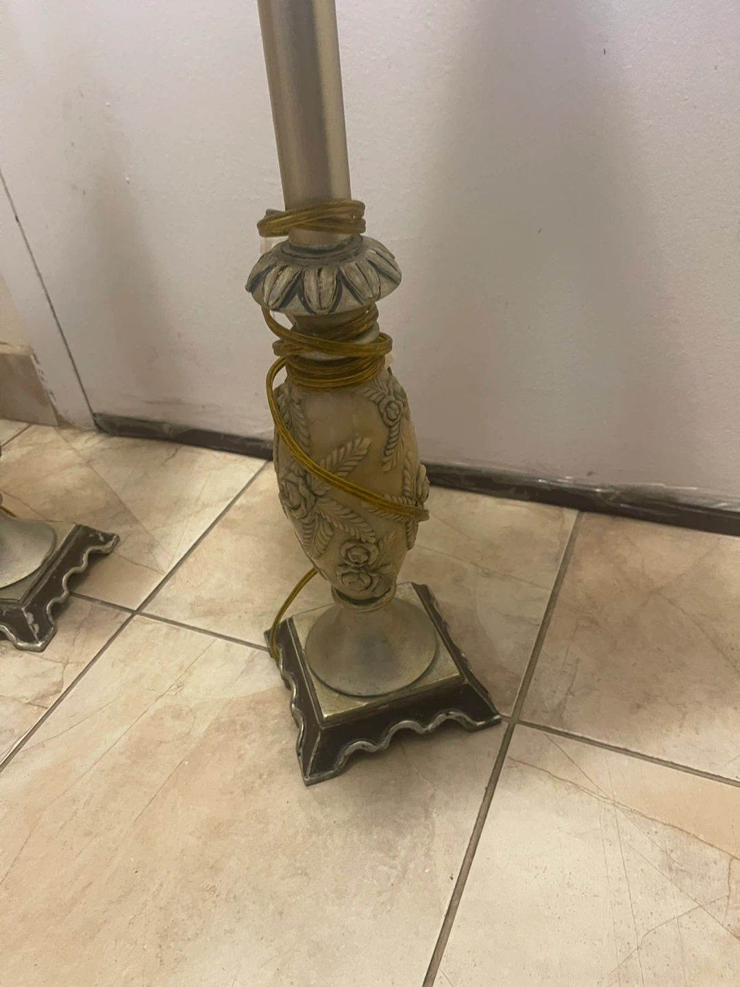 Set of Two Decorative Table Lamps - photo 2