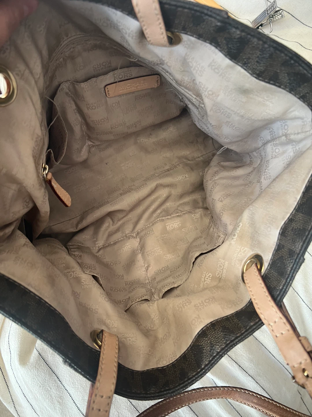 Michael Kors Signature Logo Tote Bag - photo 3
